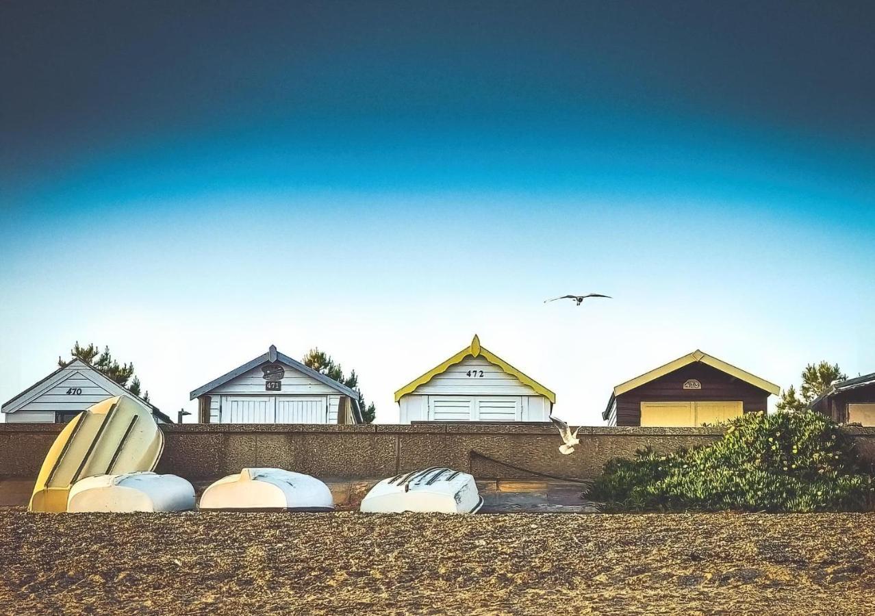 Marine Villa Hotel & Suites - Close To Beach, Train Station & Southend Airport Buitenkant foto